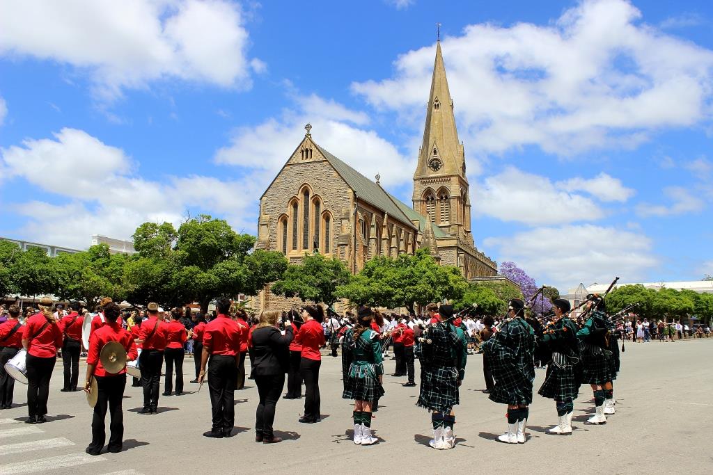 IMG_6922 cathedral and bands low res 28